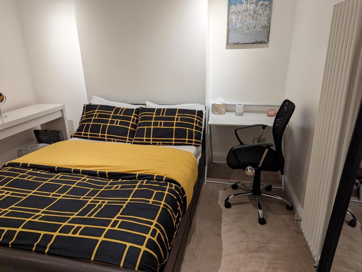 Fully-Equipped Flat In The City Of Londres Extérieur photo