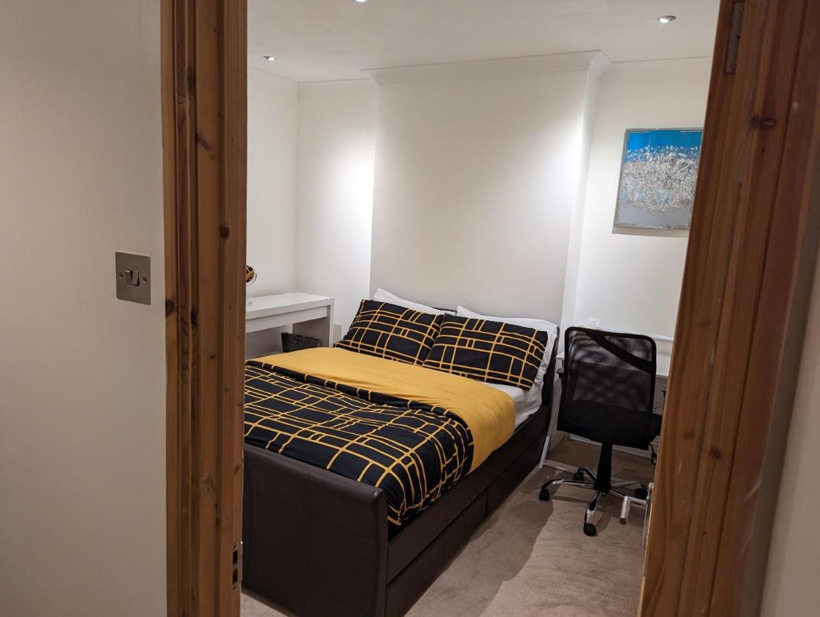 Fully-Equipped Flat In The City Of Londres Extérieur photo