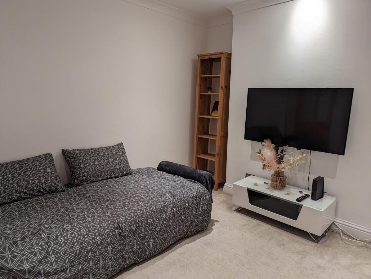 Fully-Equipped Flat In The City Of Londres Extérieur photo