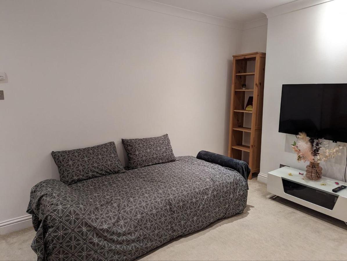 Fully-Equipped Flat In The City Of Londres Extérieur photo